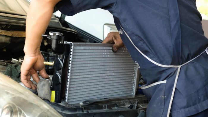 Radiator Mobil, Komponen Utama Pencegah Mesin Overheat