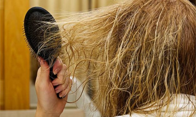 Mengurangi Kerusakan Rambut Akibat Terlalu Sering Di Warnai