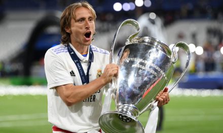 Luka Modrić Telah Torehkan Prestasi Gelandang Terbaik Dunia