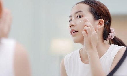 Remaja Memakai Skincare, Apakah Perlu?