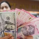 Rupiah Melemah, Perlukah Punya Tabungan Dollar AS?