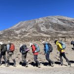 Menaklukkan Puncak Gunung Kilimanjaro Titik Tertinggi Afrika