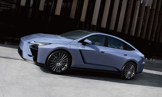 Lexus ES Sedan Mengutamakan Kenyamanan Desain Elegan