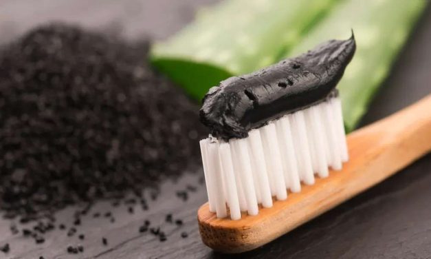 Pasta Gigi Dengan Kandungan Charcoal Di Klaim Memutihkan Gigi