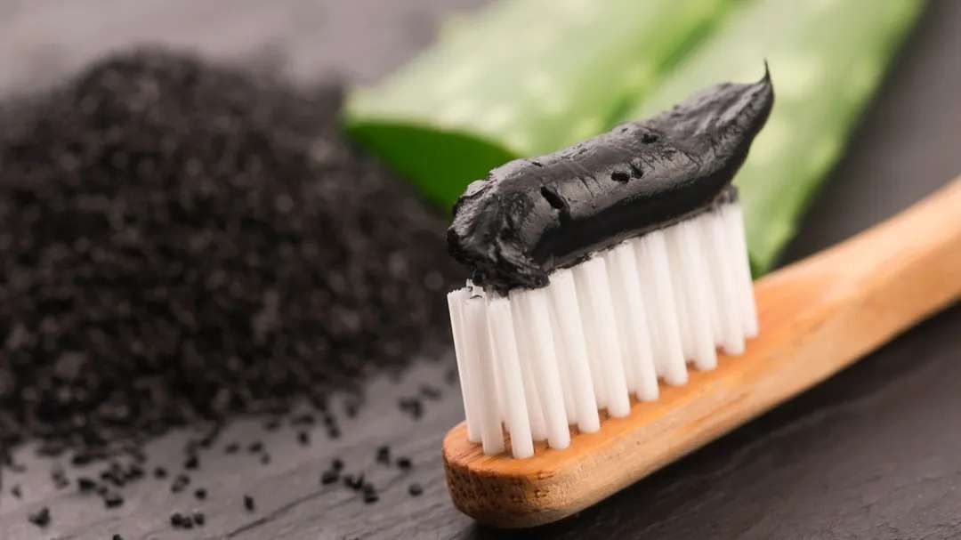 Pasta Gigi Dengan Kandungan Charcoal Di Klaim Memutihkan Gigi