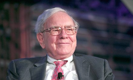 Investor Warren Buffett Berikan Dampak Besar Perangi Kemiskinan